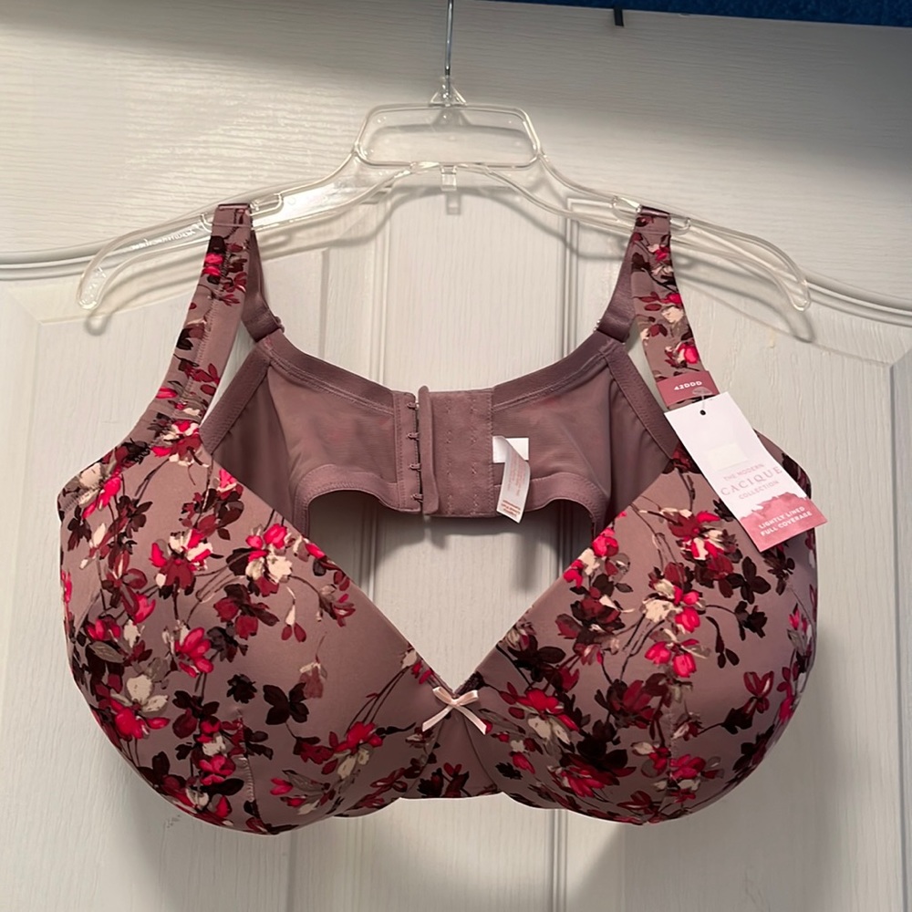 Cacique lightly lined full coverage. 42DDD